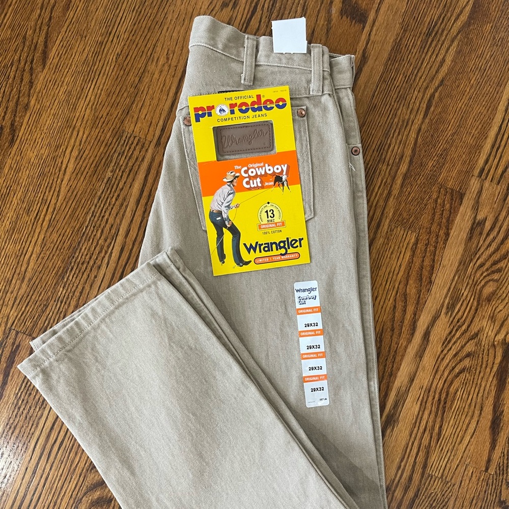 Wrangler cowboy bot  cut size 29x32 original fit khaki
